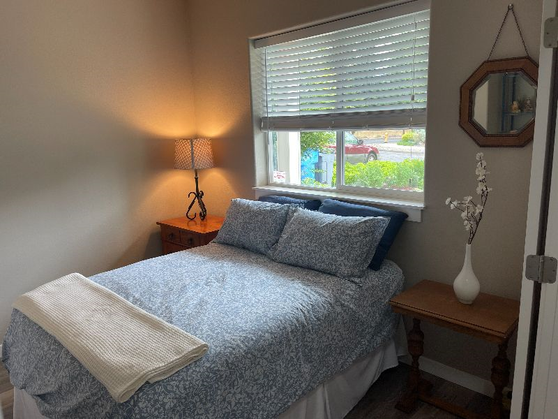 Convenient West Minnehaha, Vancouver, WA, Furnished 2BR, Office, 2BA - Quiet Cul-de-Sac - Ideal for Professionals - Photo 6