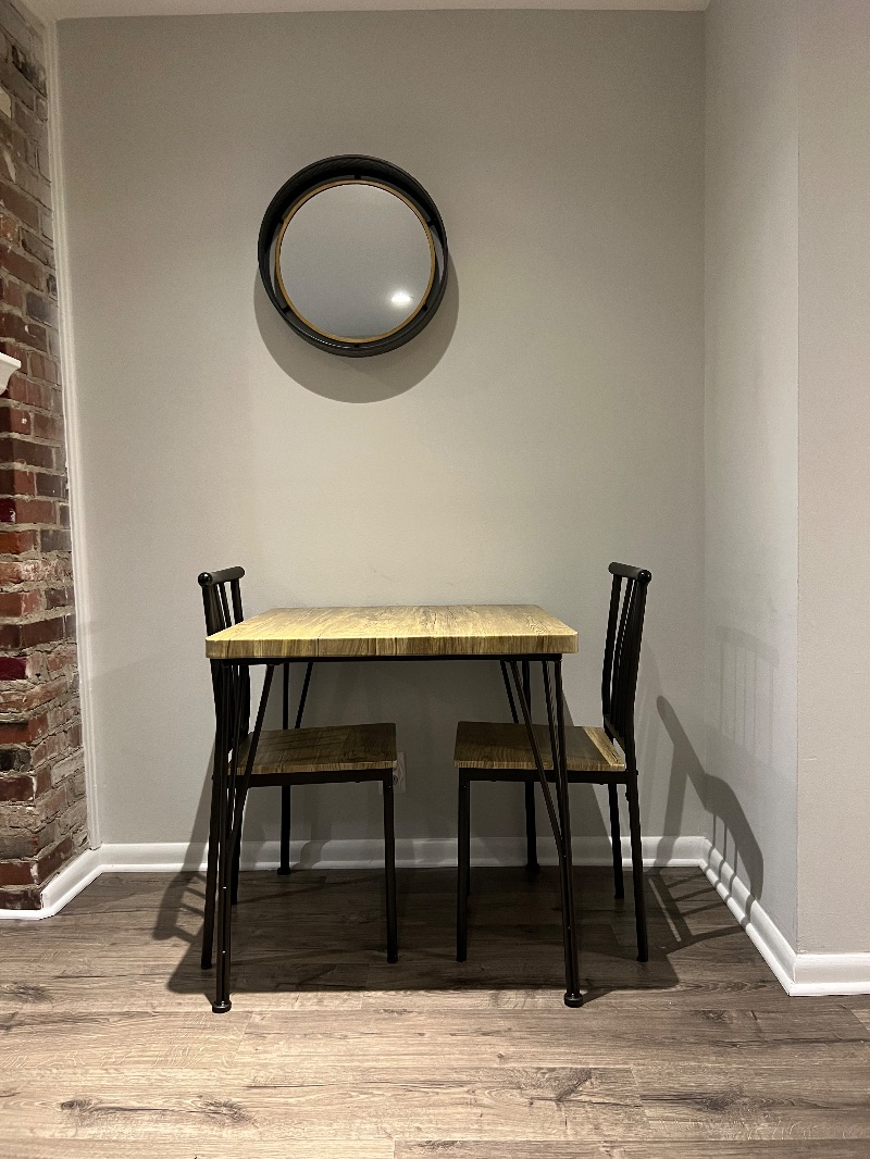 Walk Score 92/Charming, cozy 1 bed/ 1 bath apartment - Photo 3