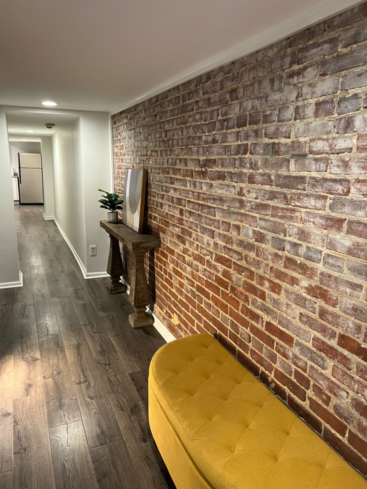 Walk Score 92/Charming, cozy 1 bed/ 1 bath apartment - Photo 11