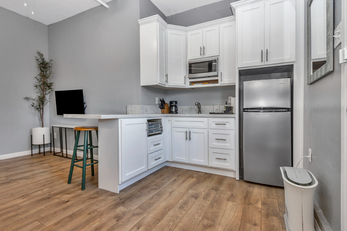Your Home Away! Vibrant Locale. Stylish Studio. - Photo 6