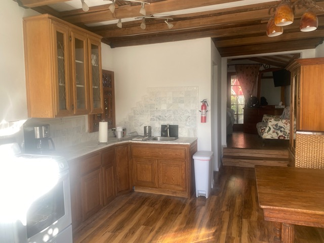 Garden Cottage - Photo 1