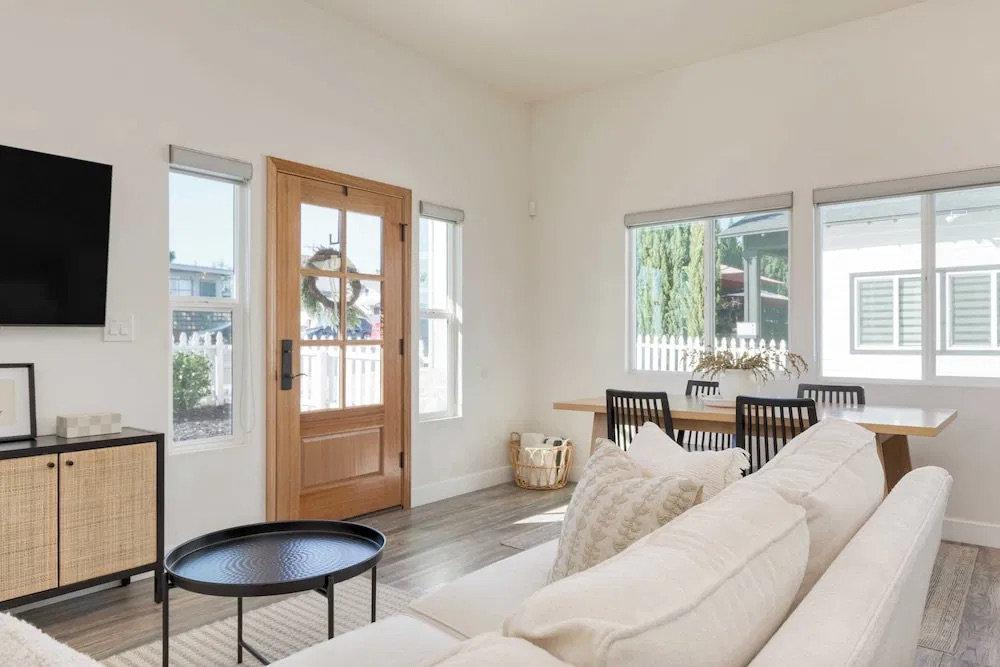 Modern 3-bed 3-bath home in North Park - Photo 5