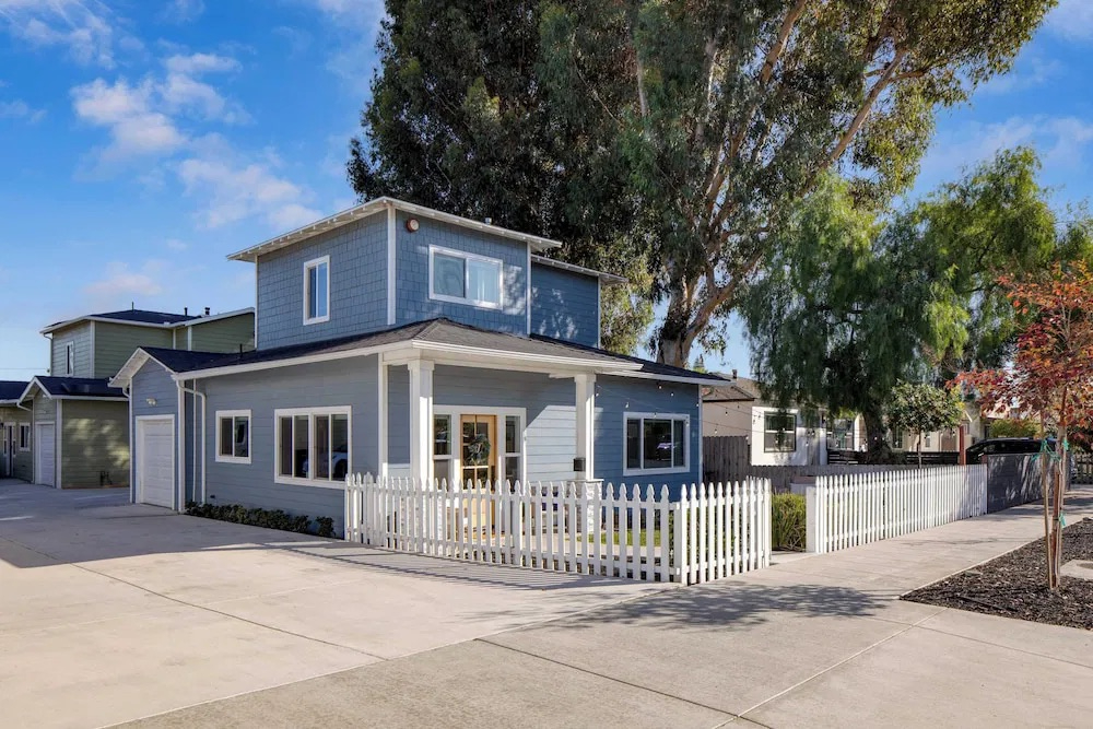 Modern 3-bed 3-bath home in North Park - Photo 1