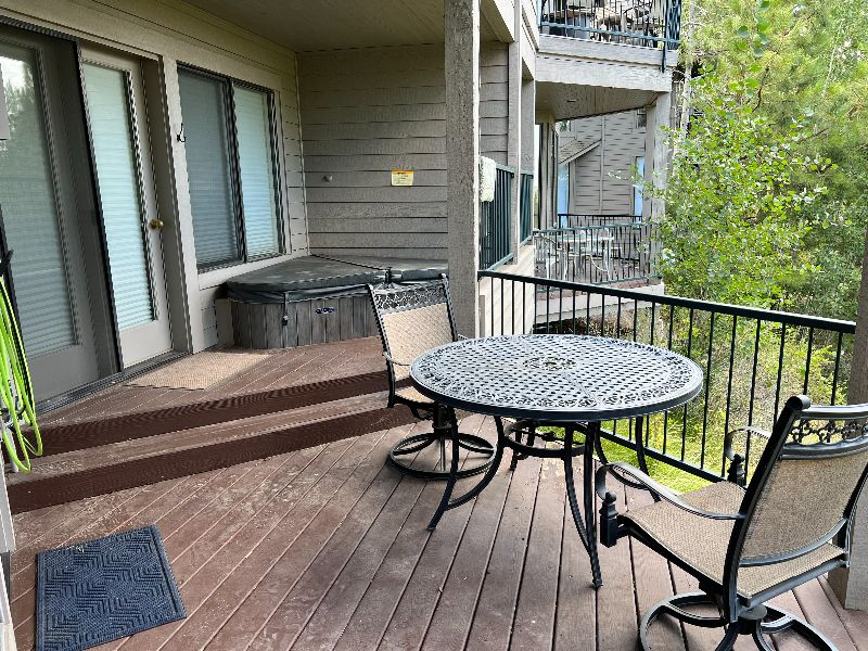 Two Bedroom Condo - Photo 5
