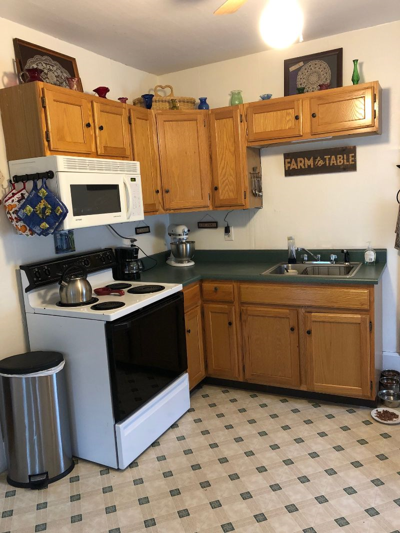 downtown waterbury upstairs unit - Photo 8