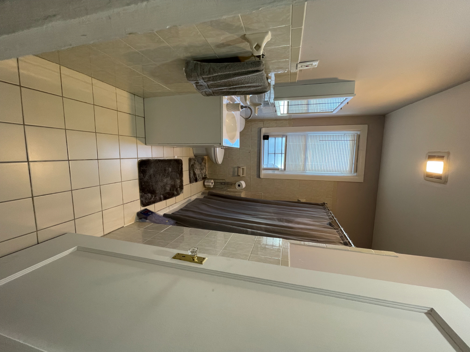 1-2 bedrooms in two bedroom apartment available for rent on Bronx/Westchester border (5 minutes from - Photo 3