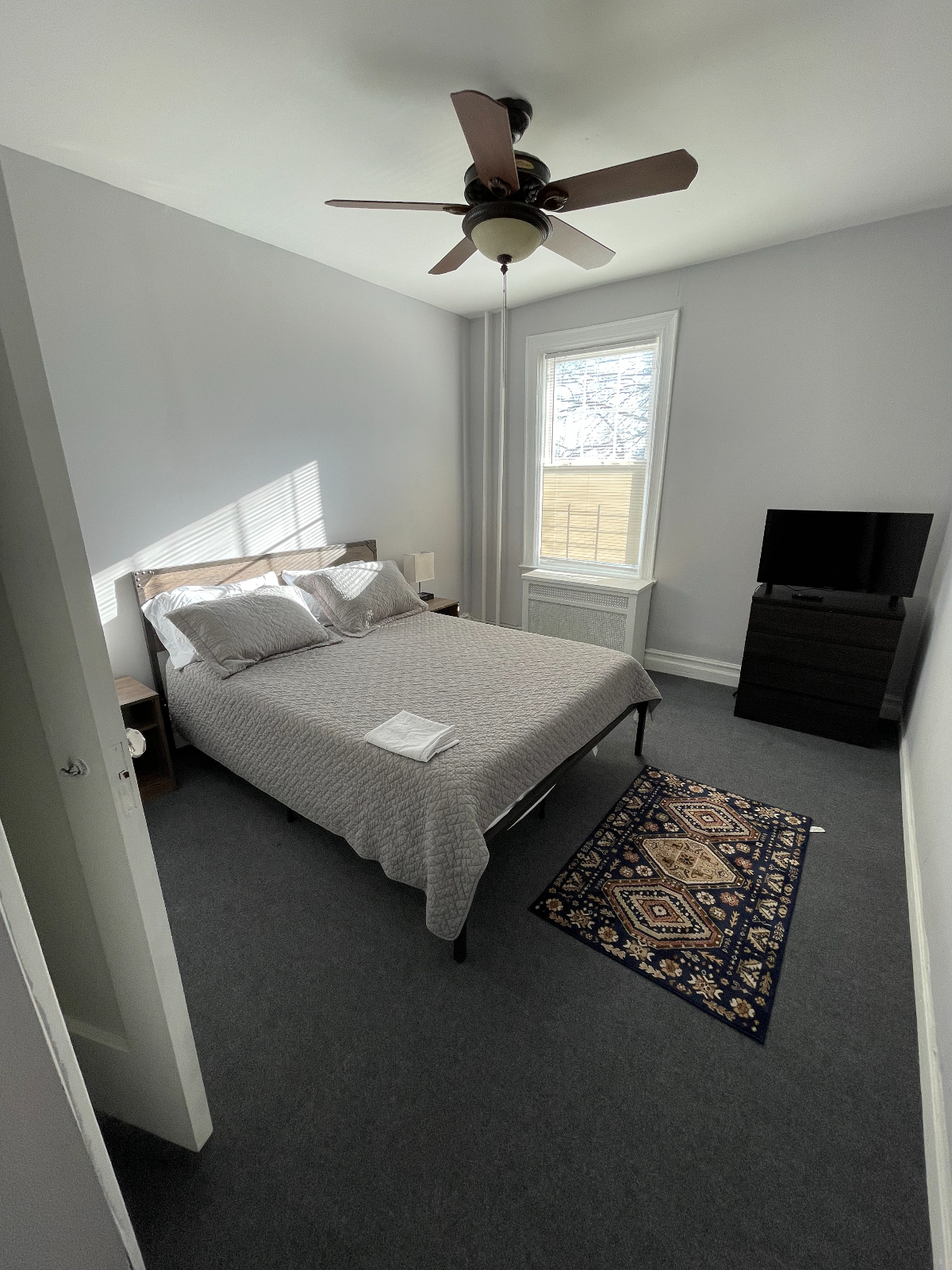 1-2 bedrooms in two bedroom apartment available for rent on Bronx/Westchester border (5 minutes from - Photo 4