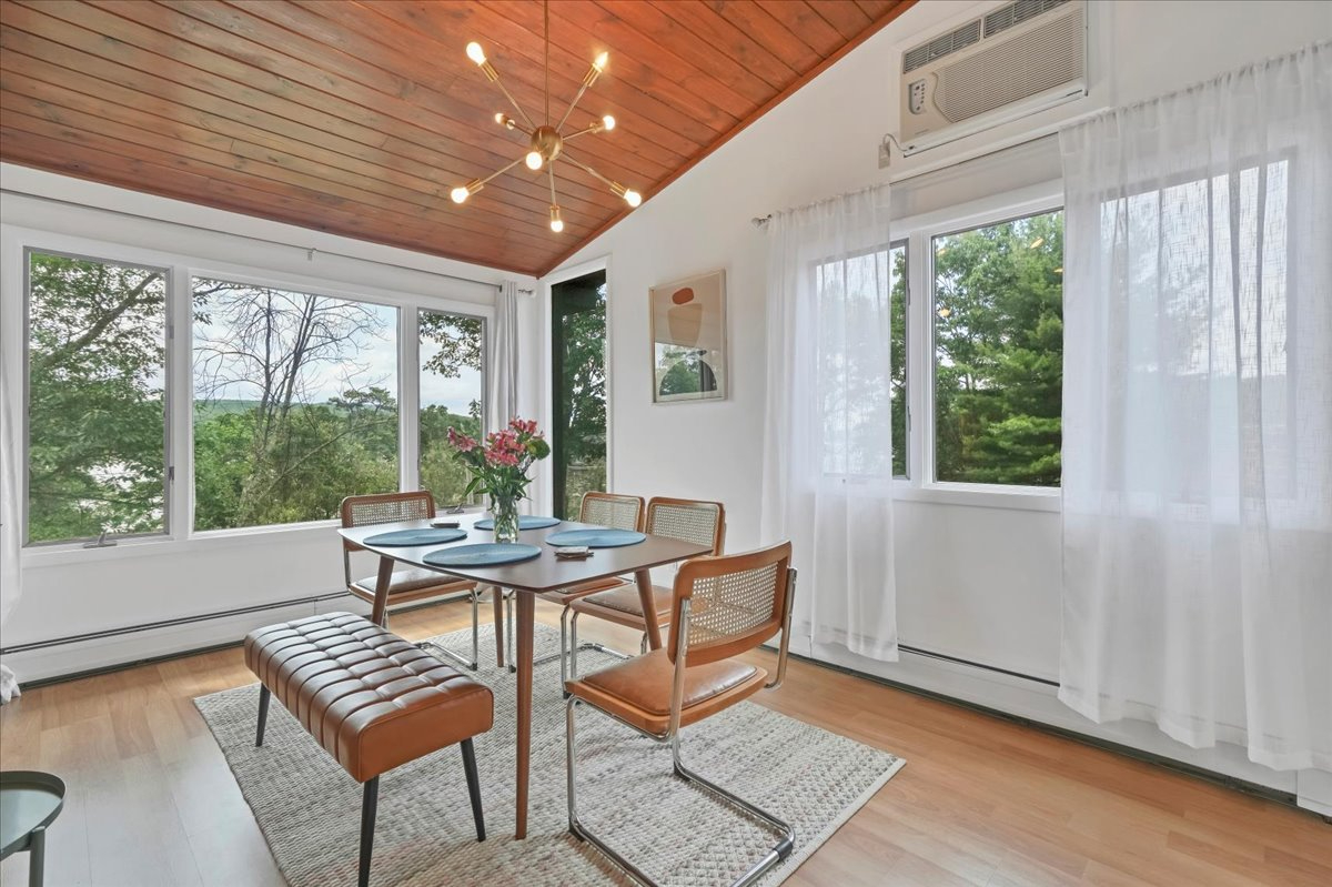 3 Bed / 2 bath w/ Lake views - 90 min from NYC... - Photo 4