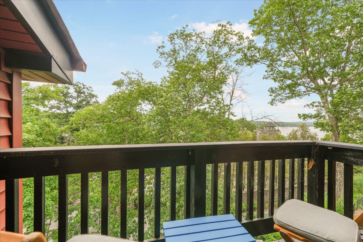 3 Bed / 2 bath w/ Lake views - 90 min from NYC... - Photo 8