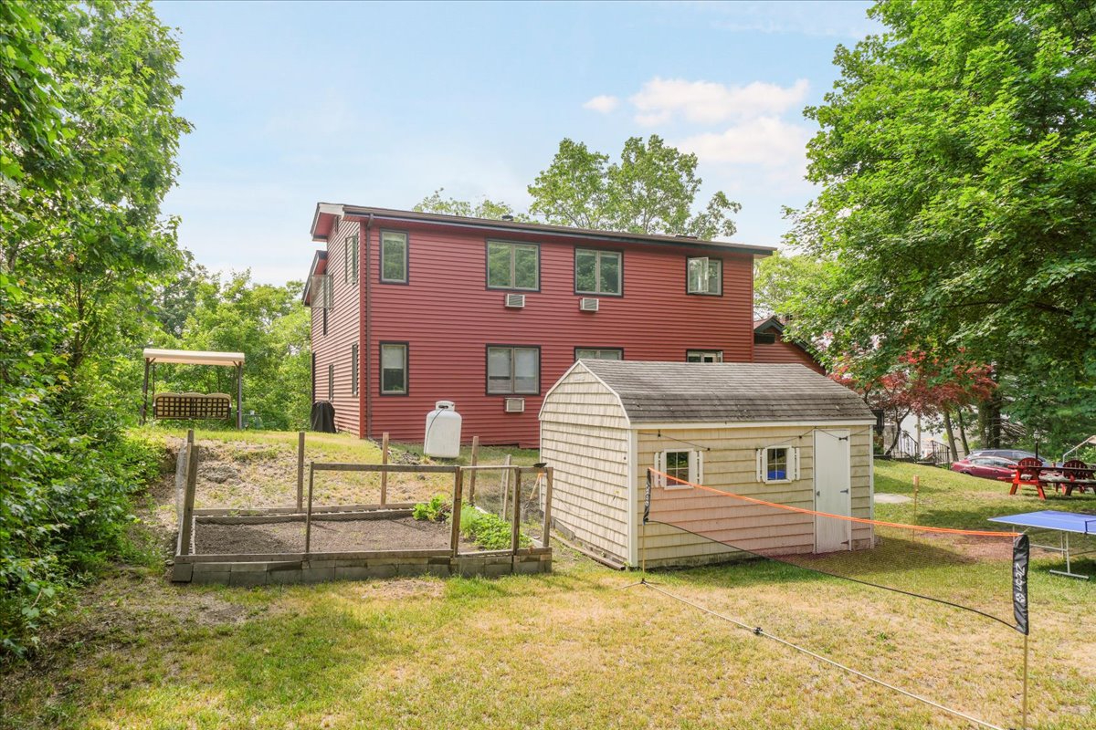 3 Bed / 2 bath w/ Lake views - 90 min from NYC... - Photo 11