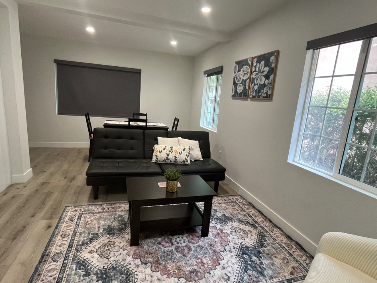 Completely remodeled 2 bed 2 bath near Culver City - Photo 4