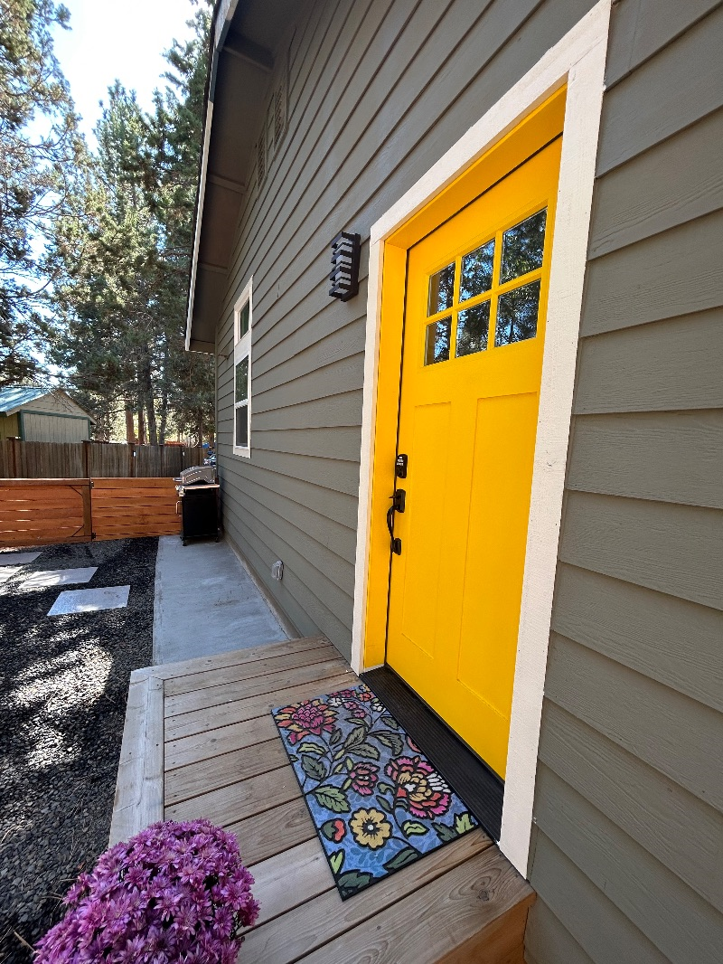 Juniper house cozy located SW Bend - Photo 5