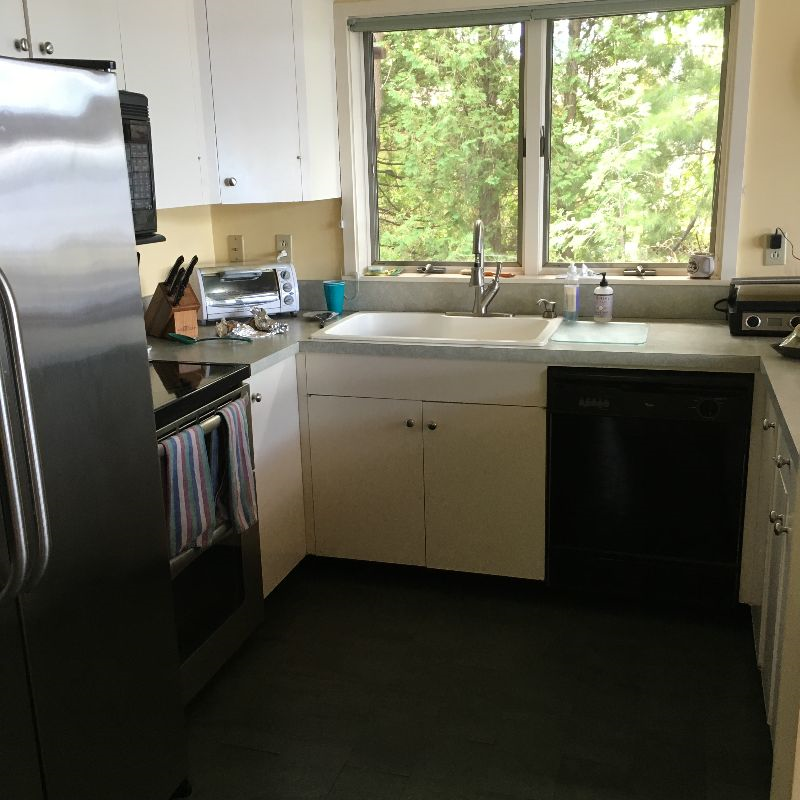Serene 2 bedroom house on Lake Champlain near Middlebury- winter season rental - Photo 3