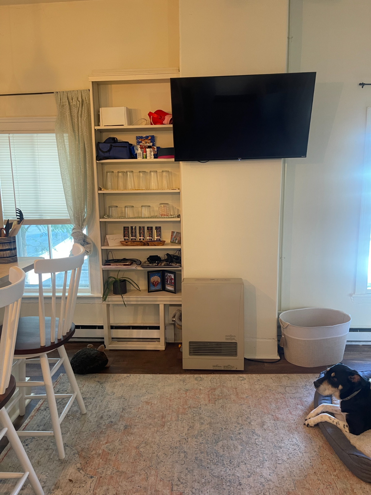 downtown Burlington apartment 77 4 - Photo 1