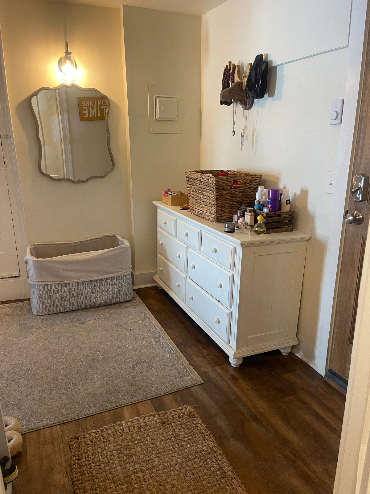 downtown Burlington apartment 77 4 - Photo 7