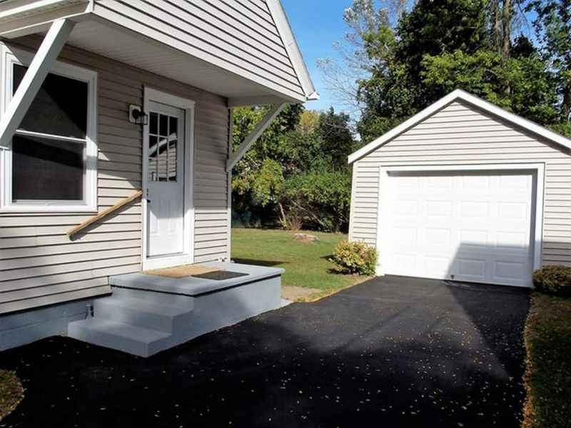 House close to CVPH in Plattsburgh, NY - Photo 2