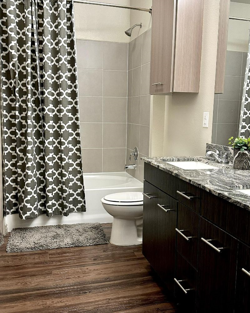 1 Bedroom Furnished Apartment by the Lake - Photo 3