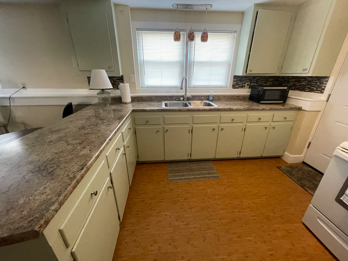 Rutland Condo - Photo 2