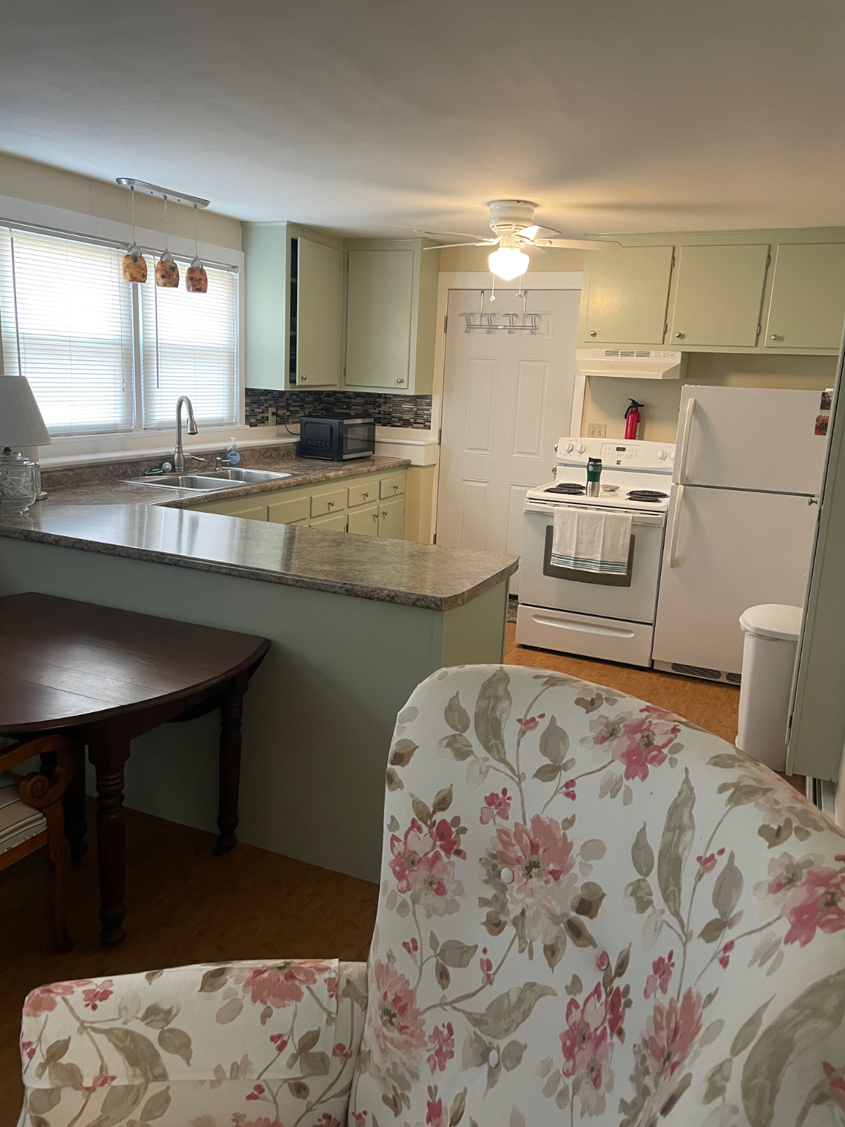 Rutland Condo - Photo 3