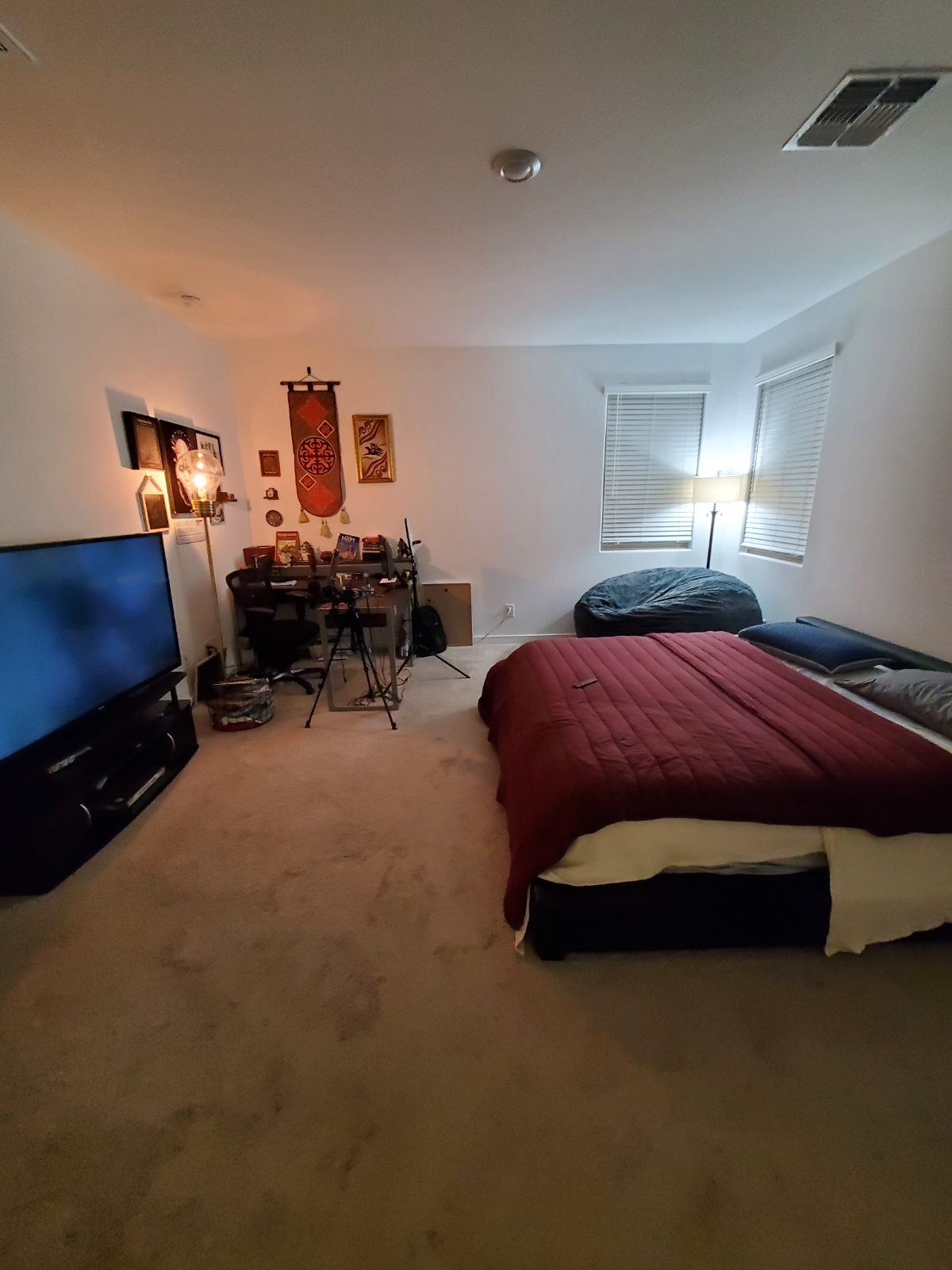 Master - Cozy, Self Sufficient room for Working...