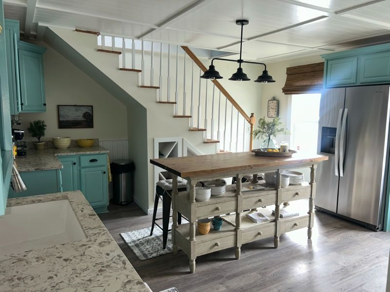 Village of Liverpool, Charming Home in Prime Location - Photo 7