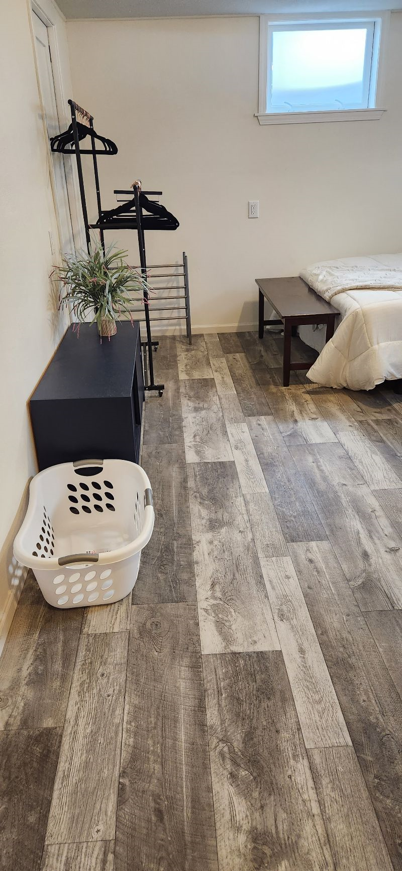 Private Basement Room - Photo 8