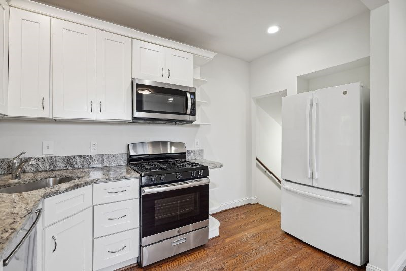 Newly renovated house near to public transport and downtown DC and hospitals - Photo 7