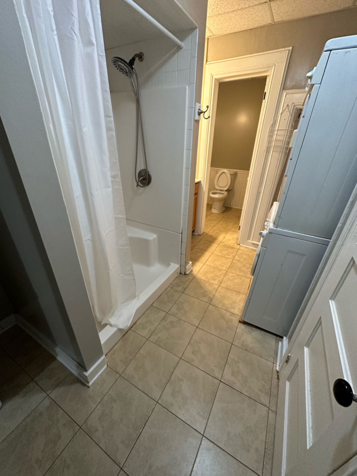 3 Bedroom Apartment in Ideal Location- 2nd Floor - Photo 8