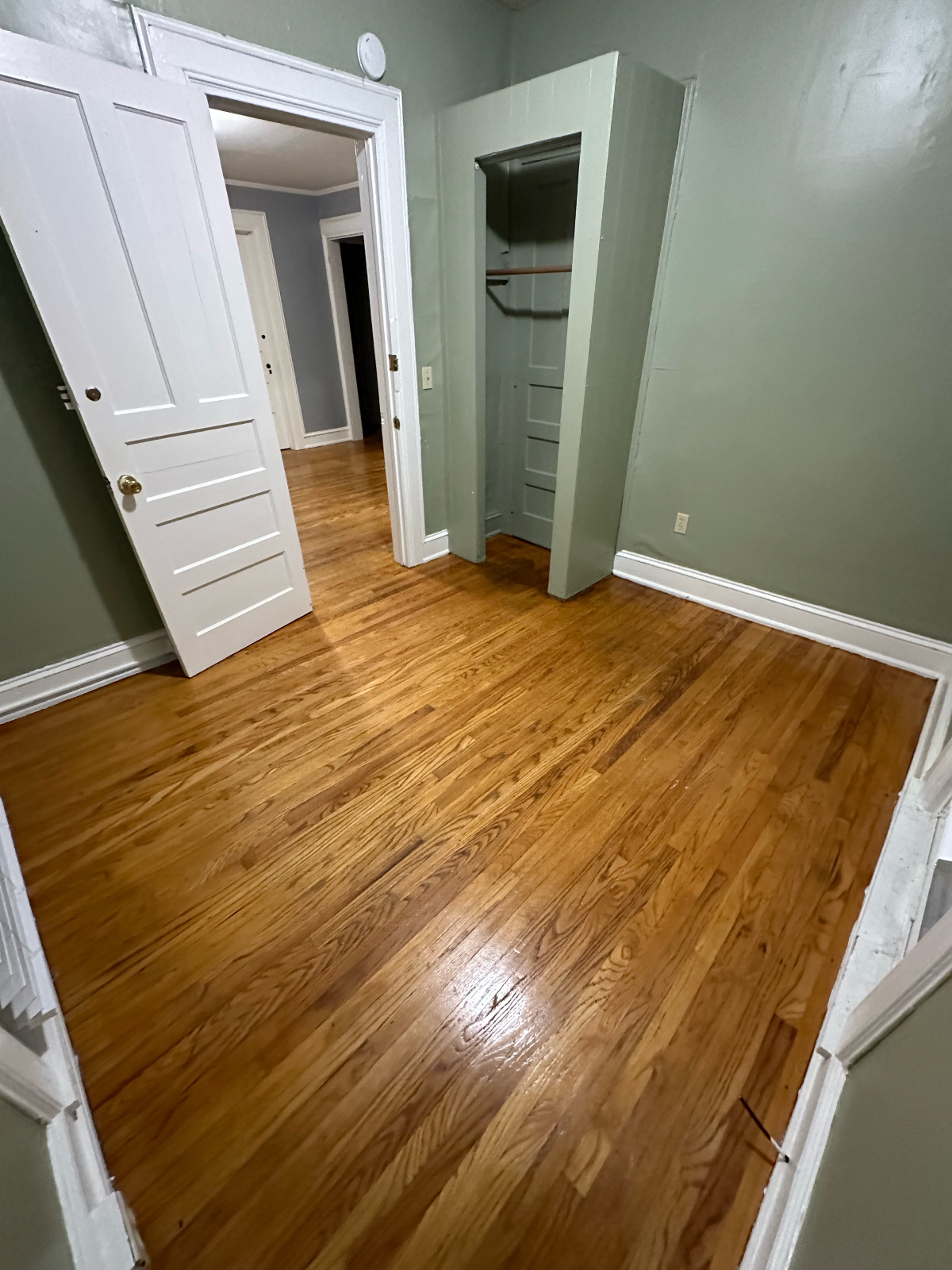 3 Bedroom Apartment in Ideal Location- 2nd Floor - Photo 10