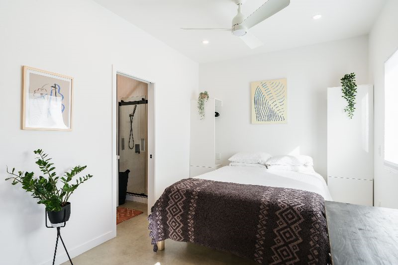 Modern & Comfortable Studio Sanctuary - Photo 5