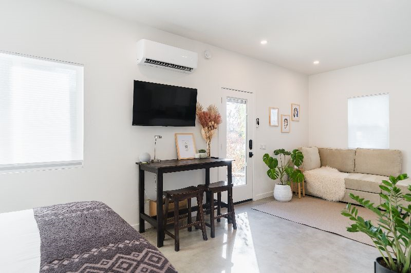 Modern & Comfortable Studio Sanctuary - Photo 6