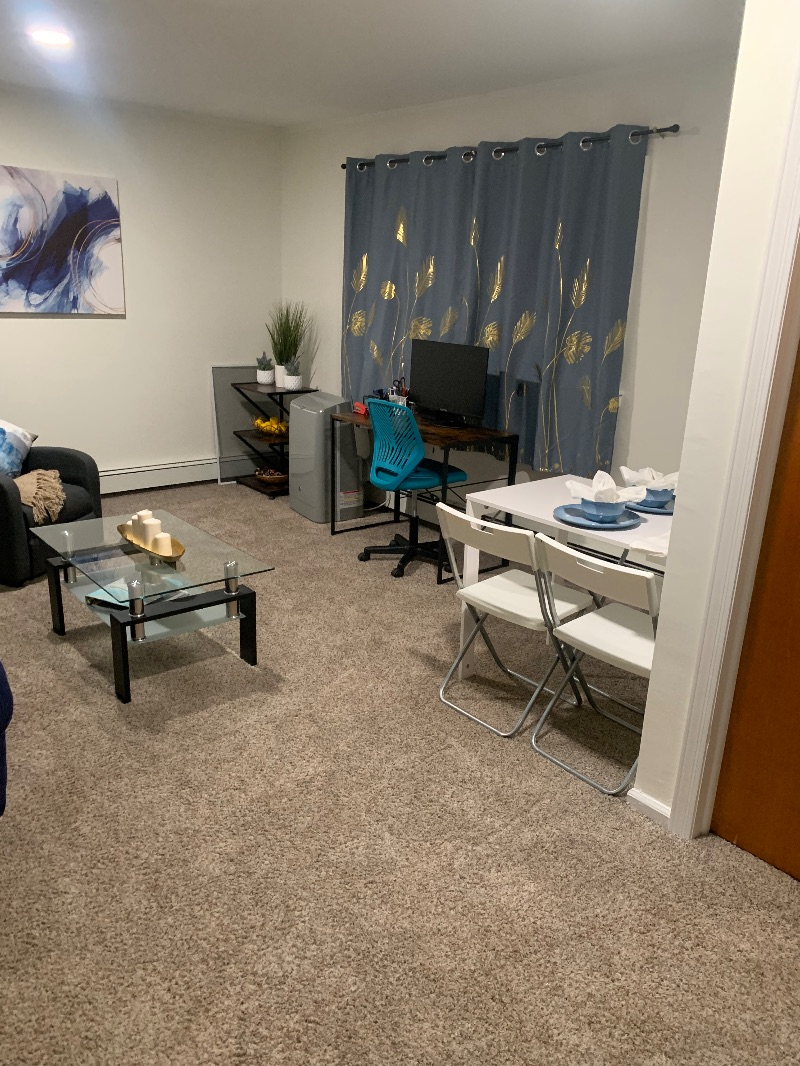 Beautiful 2 bedroom - Home away from Home - Photo 6