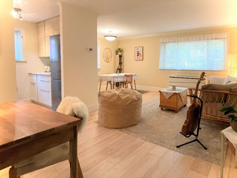 GORGEOUS private condo (PARKING SPACE/LAUNDRY INCLUDED) - Photo 3