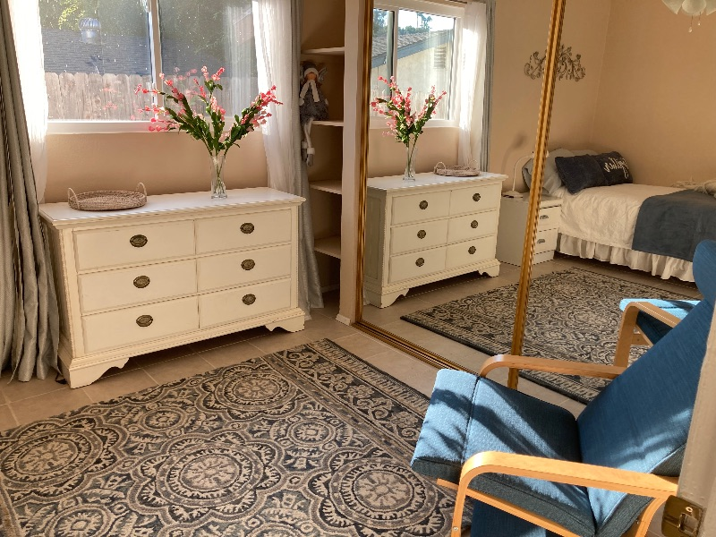 Airy and Peaceful Room Near Hospitals /female only - Photo 4