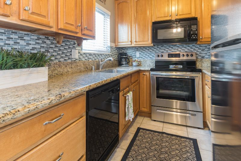 Diamond Street Condo A - 2bed/2bath w/AC & Parking - Photo 5