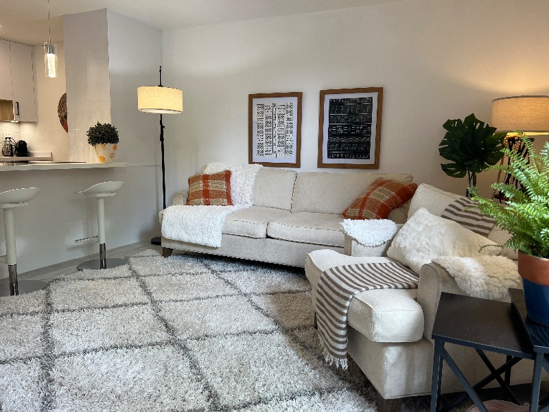 Charming 1-Bedroom Apartment for Rent in San Diego Prime Location & Modern Amenities - Photo 2