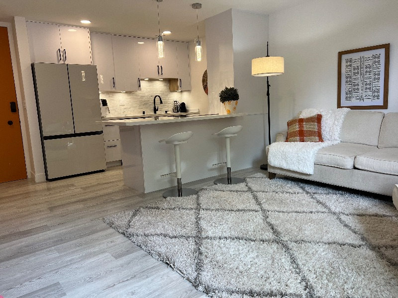 Charming 1-Bedroom Apartment for Rent in San Diego Prime Location & Modern Amenities - Photo 3