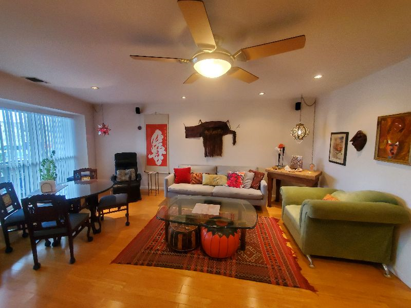 Gorgeous 2 Bedroom/2 Bath Townhouse Just Steps From The Beach - Photo 2