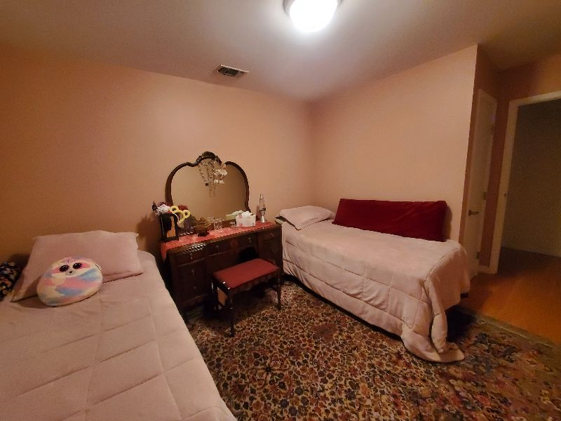 Gorgeous 2 Bedroom/2 Bath Townhouse Just Steps From The Beach - Photo 6