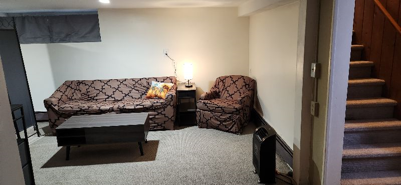 Quiet Studio Apartment in Victorian House - Photo 3
