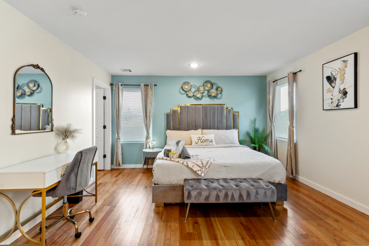 Spacious Room with Private Bath in Elizabeth, NJ