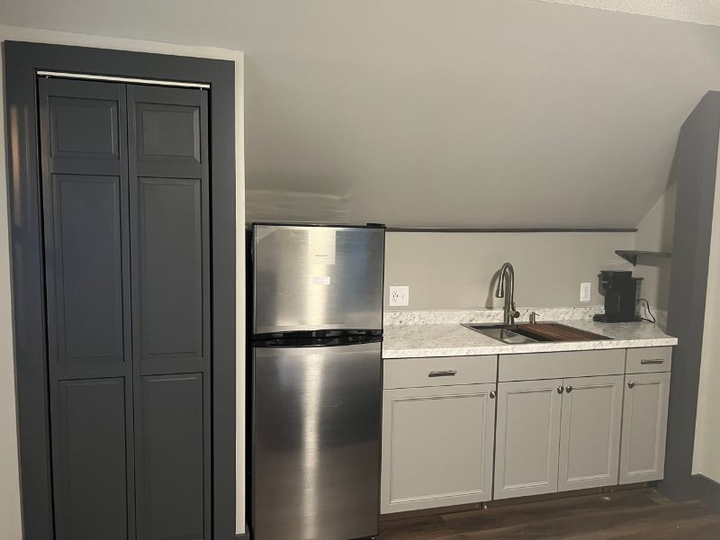 Recently Renovated Quiet Studio - Photo 5