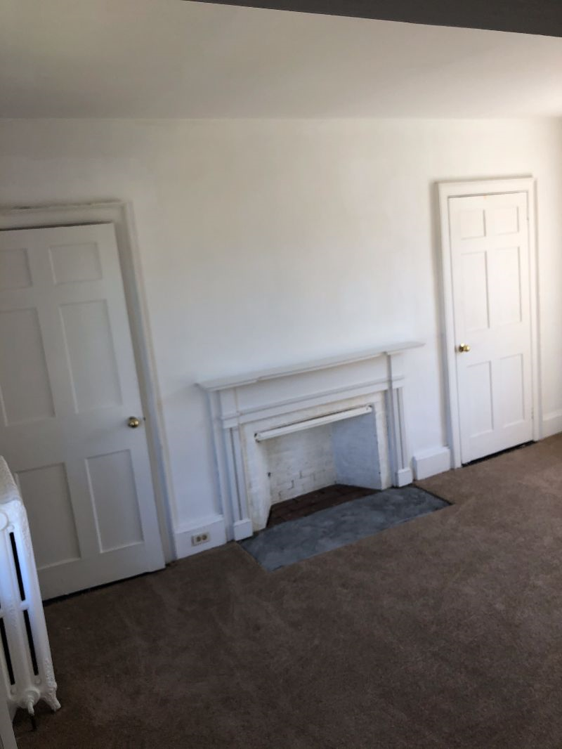 Clean, 2 floor Apt 1 bedroom with office available Nov 1st 2026 - Photo 4