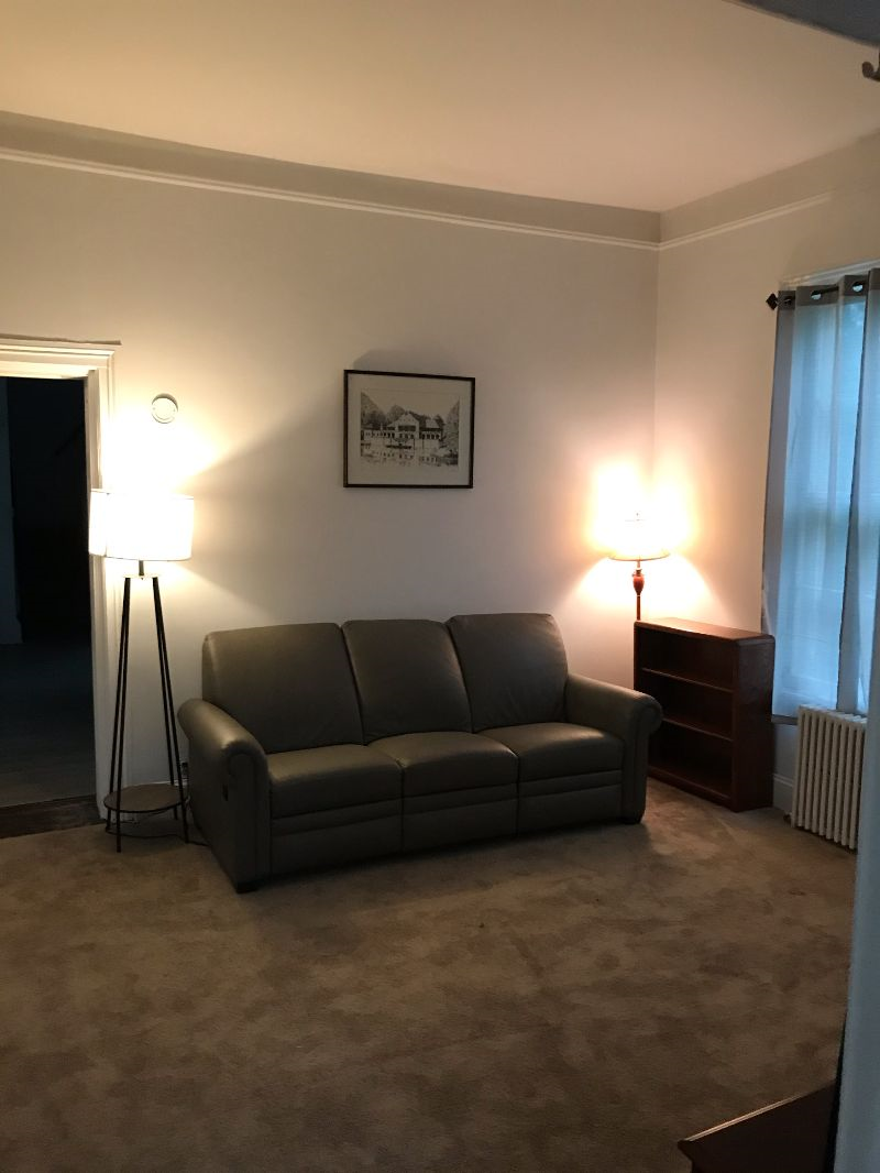Clean, 2 floor  Apt 1 bedroom with office available Nov 1st 2026 - Photo 7