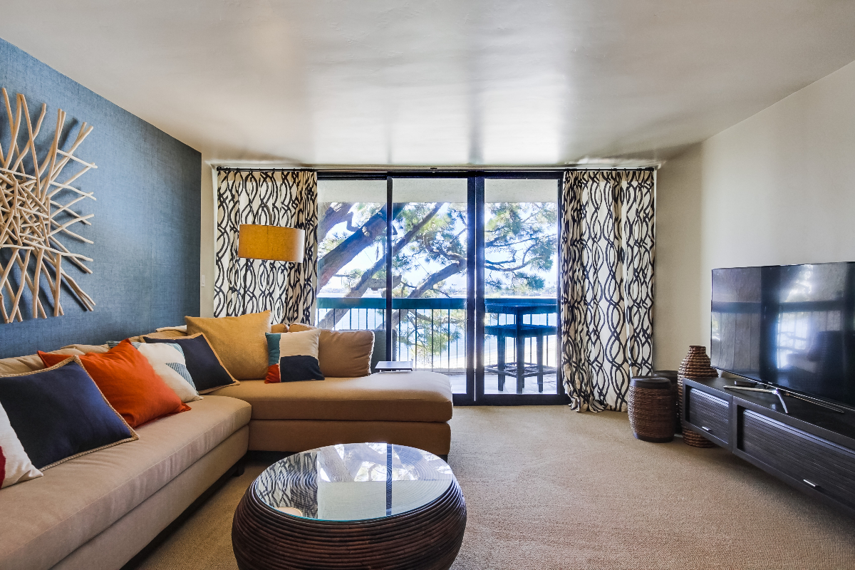 BayFront Serenity -Expansive Bay Views With Pool, Hot Tub & Gym - Photo 2