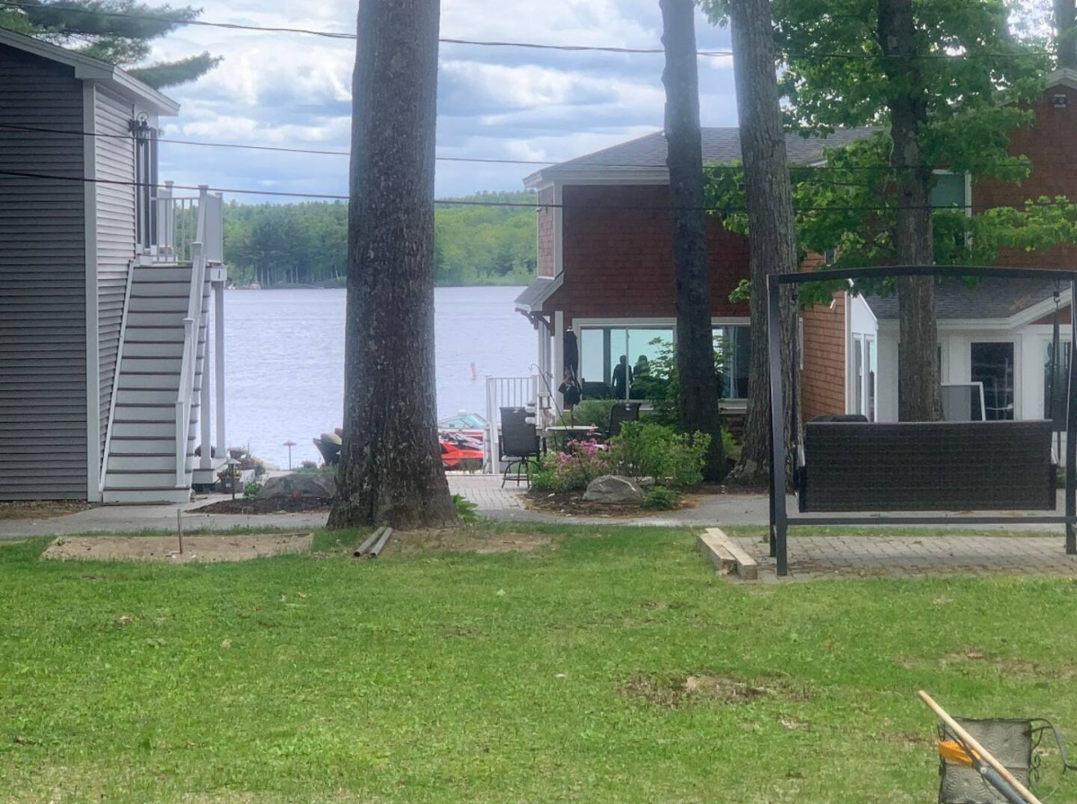 Beautiful Lakefront Home Camp 6