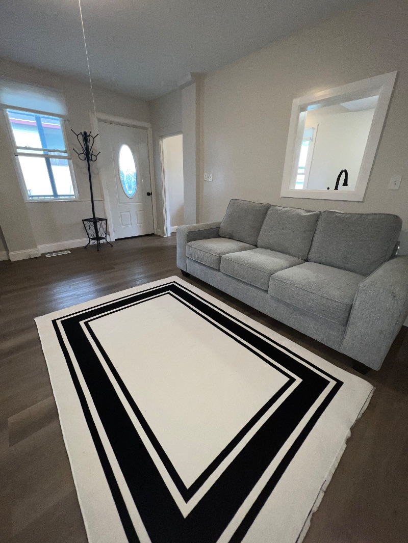 Apartment in New York Mills - Photo 4