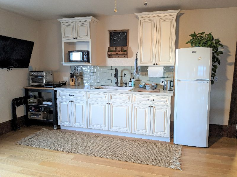 Spacious Historic Suite in Backyard Oasis... Blocks from Downtown San Diego - Photo 3