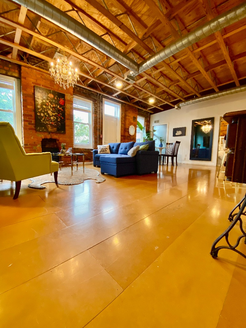 Industrial Short North Condo - Photo 2
