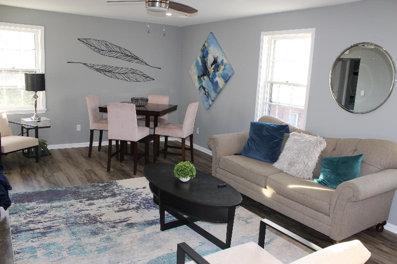 Cozy 1-Bedroom Condo in Hillcrest - Photo 2